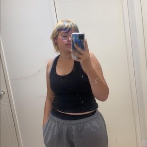 Meet your Posher, Claudia